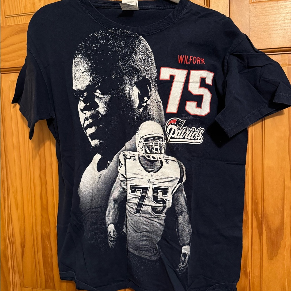 Gildan Navy Patriots Graphic Tee
